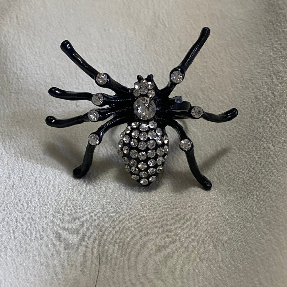 Adorable elegant adjustable spider ring